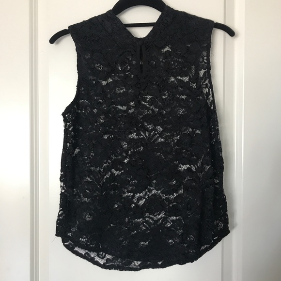 Who What Wear lace sleeveless mock neck top - Picture 2 of 2